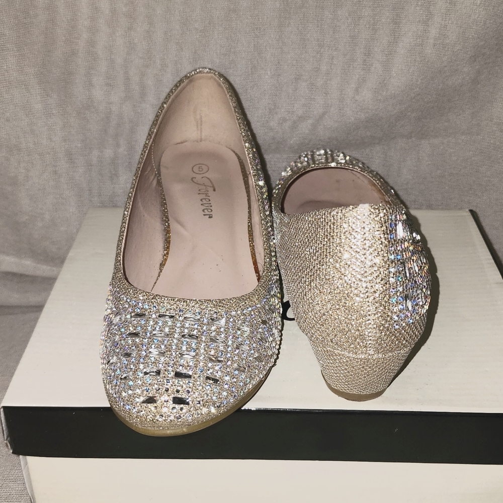 Size 5 low heel dress shoes